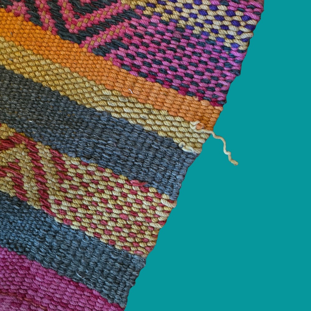 Vtg Handwoven Wool Kilim Rug Geometric Southwestern Boho Tassels Boho 4'x 6' - Picture 3 of 9